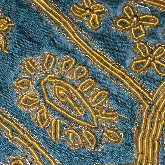 Indian / Indonesian Blanket/ Rug/ Wall ? 92”L x 74” W READ - Picture 5 of 15